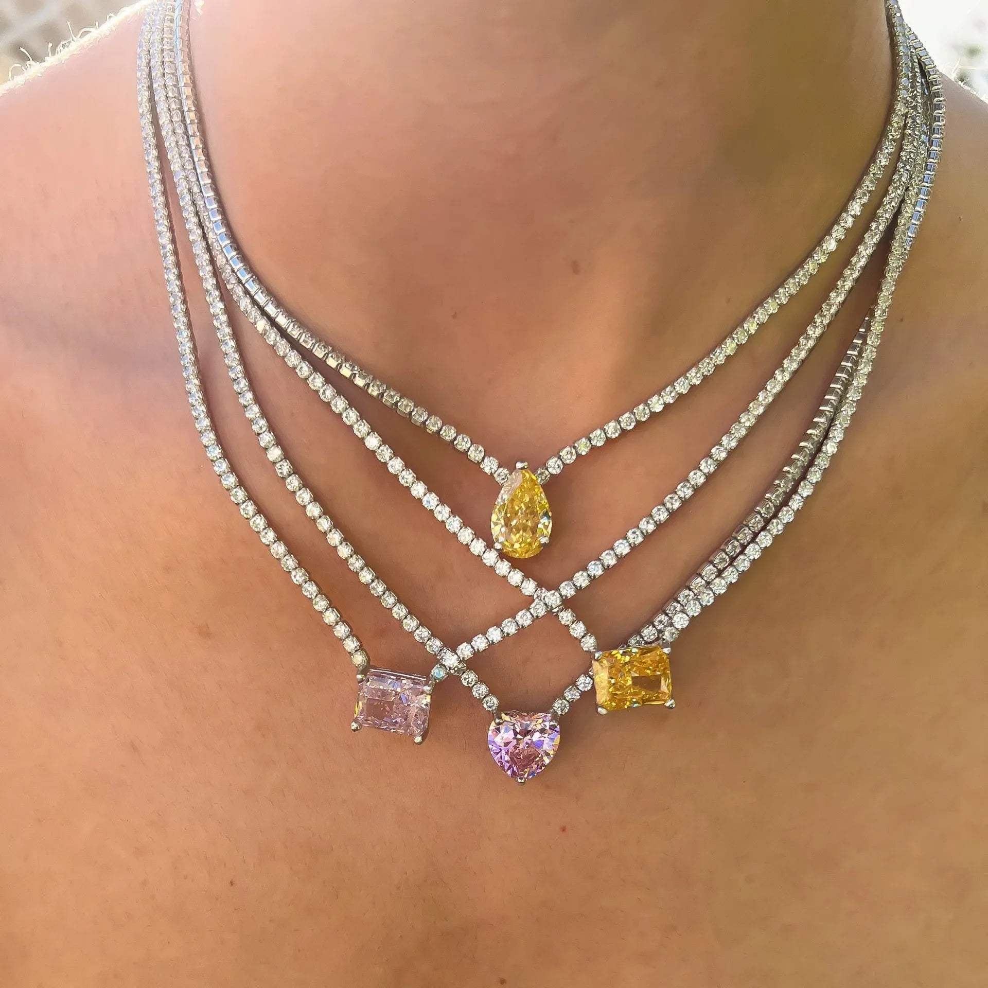 Colar Rose Lumière Cravejada Com Zircônia